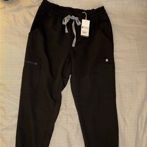 Brand New Figs Women’s high waisted Uman relaxed jogger scrub pant